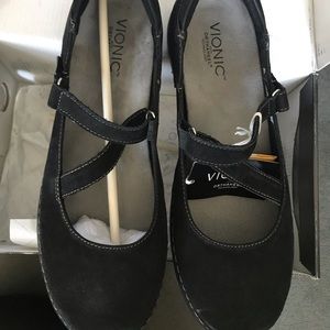 New Vionic Black Judith Shoes